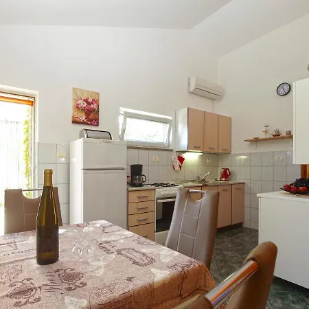 Holiday home House 2106 Vodnjan