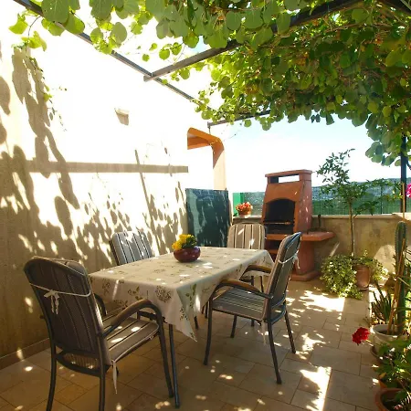 House 2106 * Vodnjan