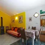 House 2106 * Vodnjan